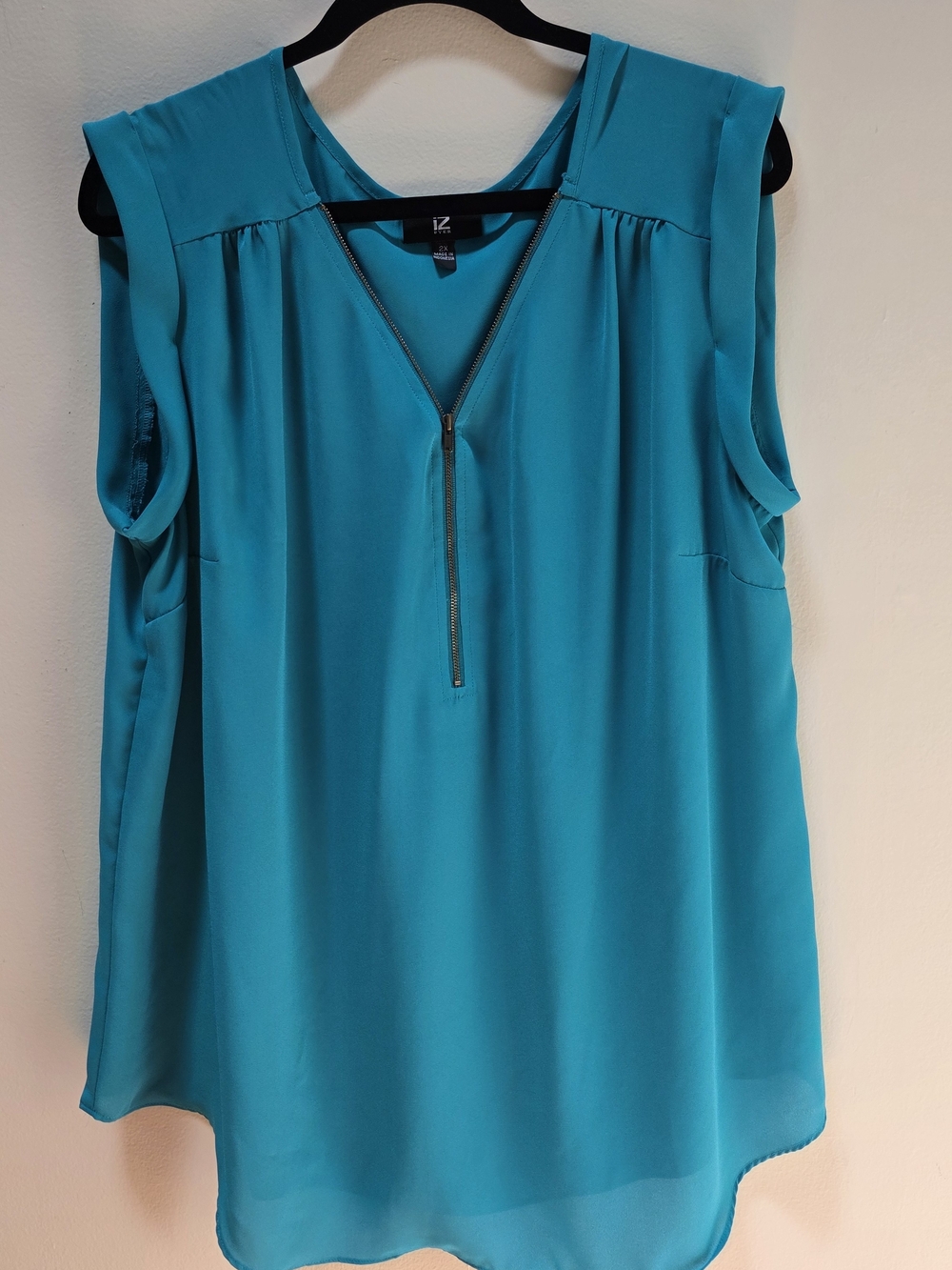 Iz Byer Teal Sleeveless Zip-Front Camisole